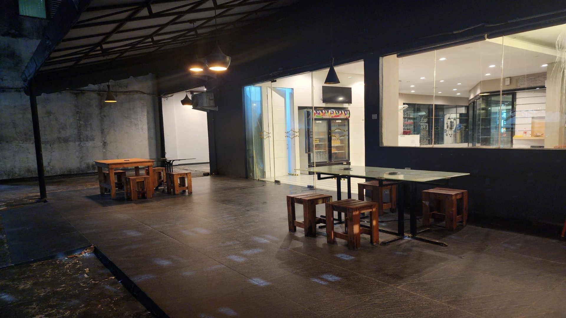 Area Parkir Luas